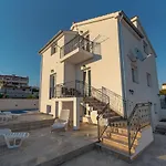 Olive Bridge Villa