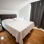 Olive Bridge Villa Maslenica