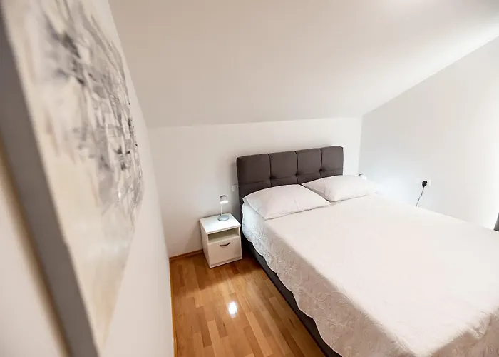 Вилла Olive Bridge *