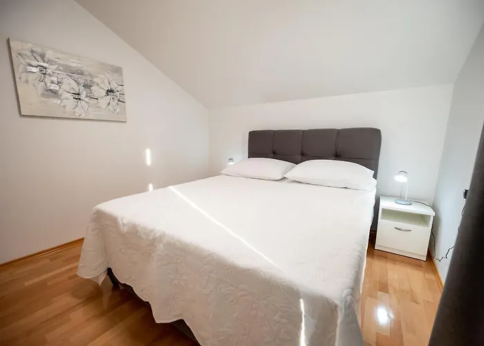 Вилла Olive Bridge *