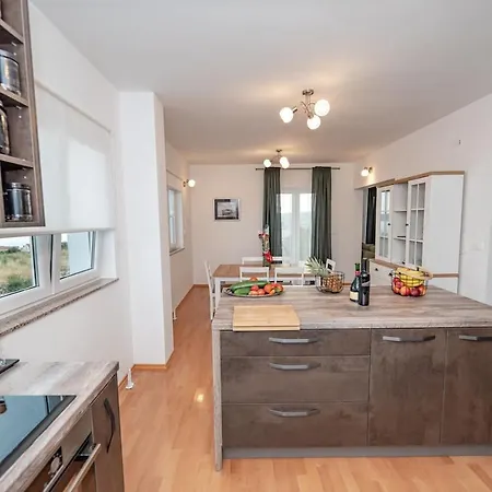 Olive Bridge فيلة ماسلينتسا