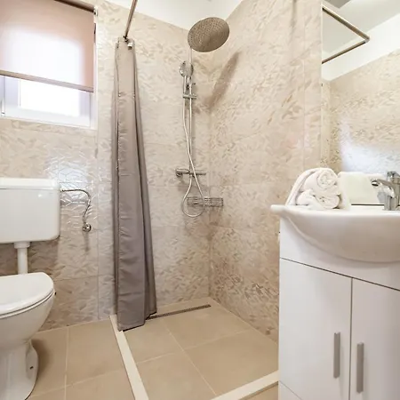 Villa Olive Bridge *