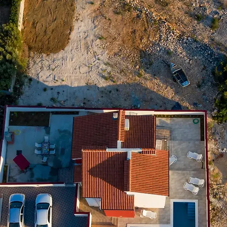 Olive Bridge Villa *