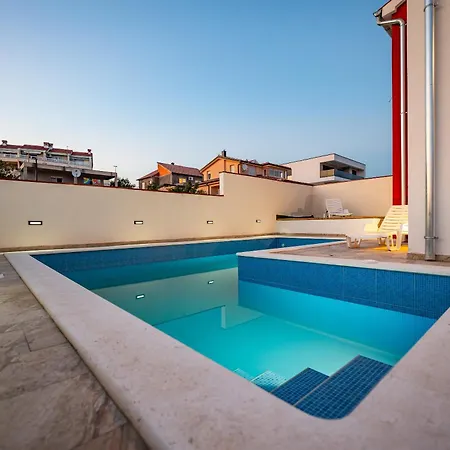 فيلة Olive Bridge