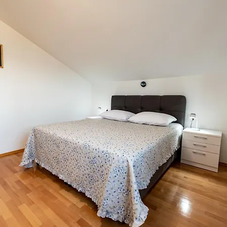 Olive Bridge ماسلينتسا