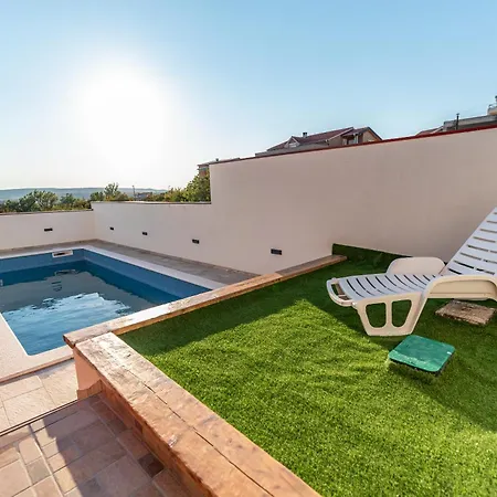 فيلة Olive Bridge ماسلينتسا