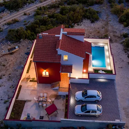 Olive Bridge Maslenica