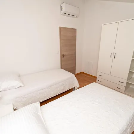 Olive Bridge ماسلينتسا