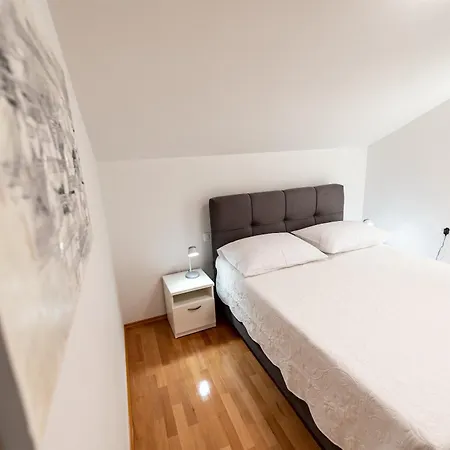 Villa Olive Bridge *