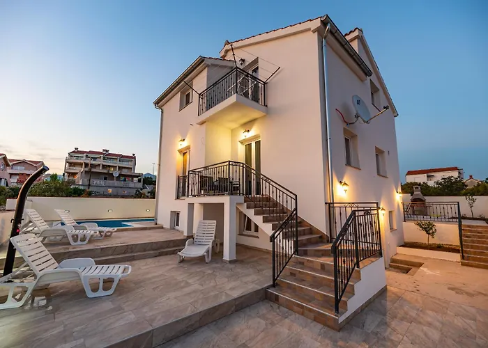 Olive Bridge Vila Maslenica