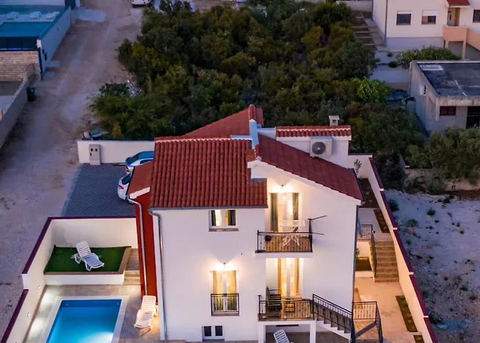 Olive Bridge Vila Maslenica